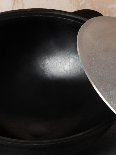 Казан чугунный 8 литров плоское дно Узбекистан в Екатеринбурге