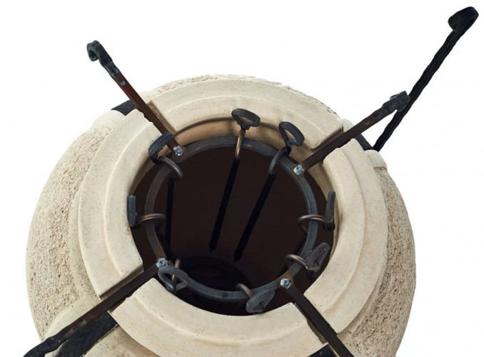 Тандыр Сармат Есаул с термометром в Екатеринбурге