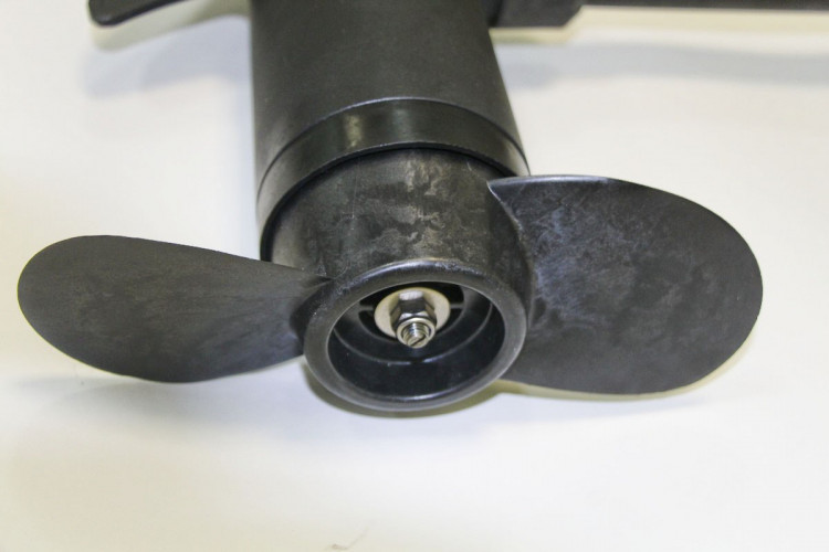 Лодочный электромотор Intex 420W, 12V (68631) в Екатеринбурге