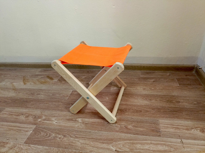 Табурет складной деревянный в Екатеринбурге